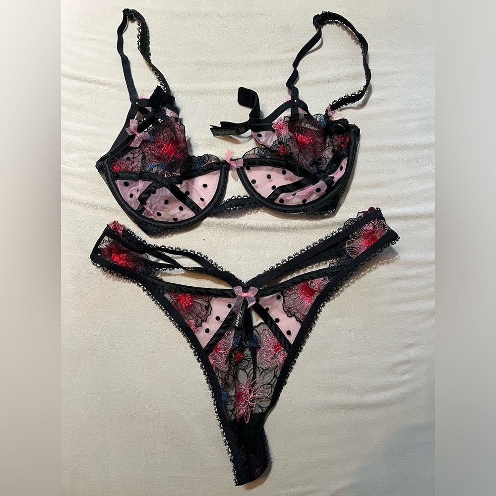 For love of lemons lingerie set